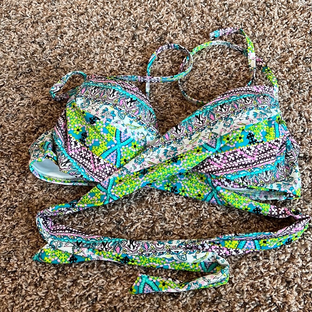 Victoria’s Secret swim top